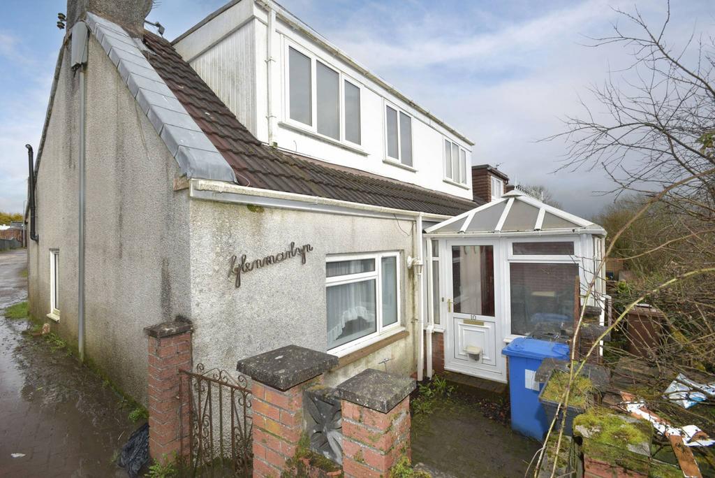 10 Earl's Place, Fauldhouse, EH47 9EB 3 bed semidetached house for