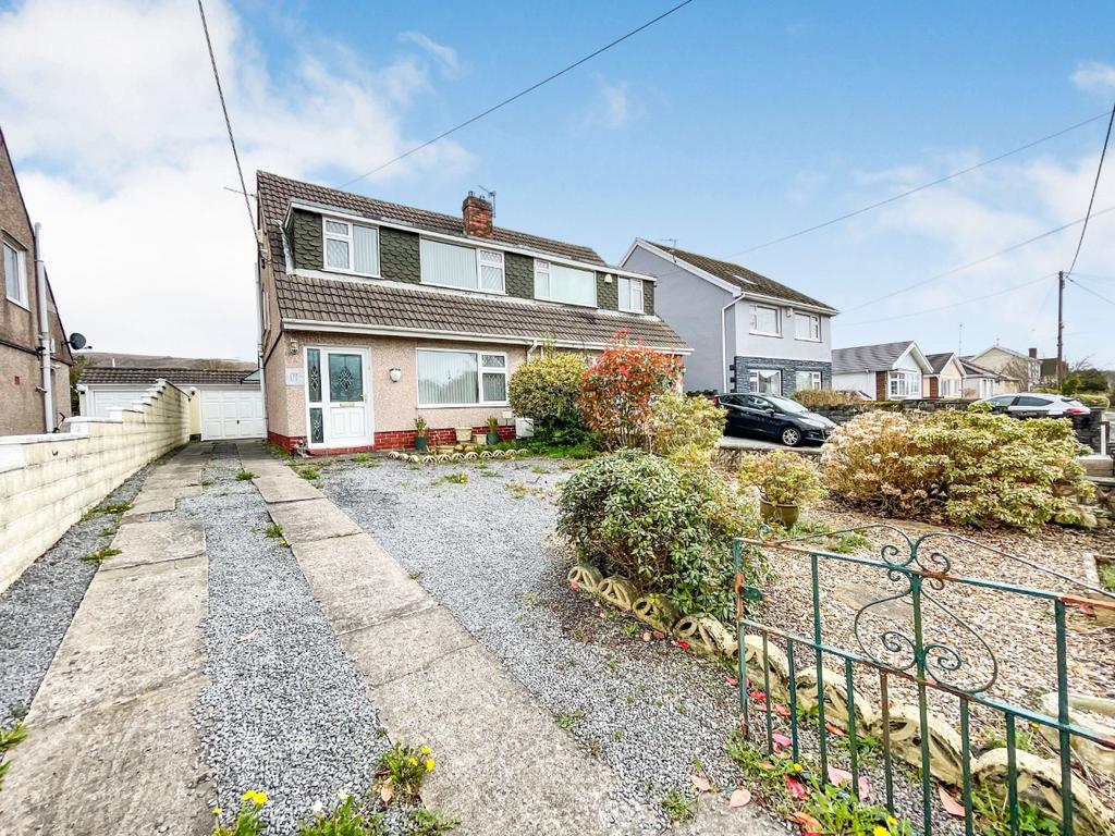 Glynhir Road, Pontarddulais, Swansea... 3 bed semidetached house £