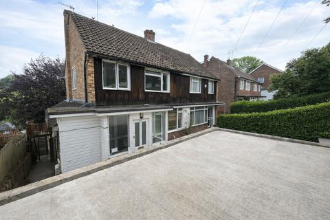 5 bedroom semi-detached house to rent, 5 Bedroom Student/Sharer House, Deeds Grove, High Wycombe, HP12 3NT