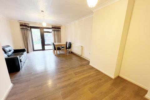 2 bedroom terraced house to rent, Ludwick Mews ,  London , SE14