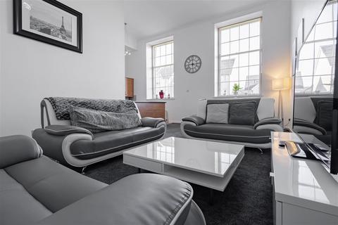 7 Academy Place, Bathgate, EH48 1AS