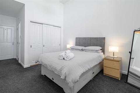 7 Academy Place, Bathgate, EH48 1AS