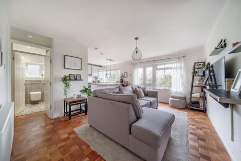 Flat 4, Cawston Court Highland Road, Bromley, BR1 4AF