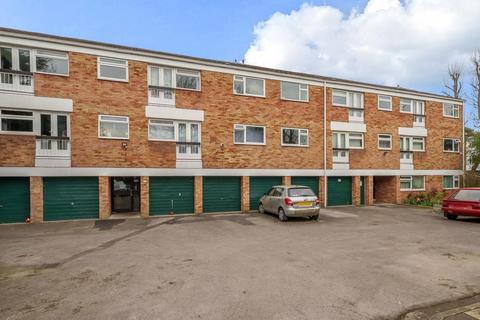 Flat 4, Cawston Court Highland Road, Bromley, BR1 4AF