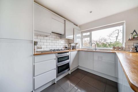 Flat 4, Cawston Court Highland Road, Bromley, BR1 4AF