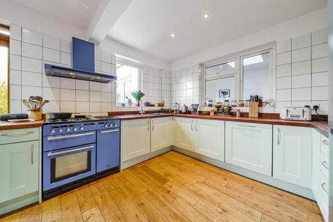 97 Kingsway, West Wickham, BR4 9JE