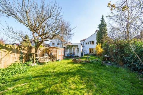 97 Kingsway, West Wickham, BR4 9JE