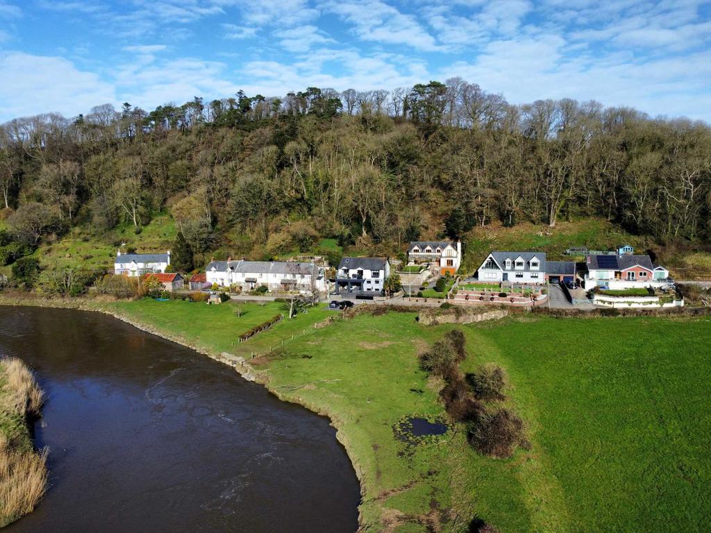 Weare Giffard 5 bed detached house for sale £650,000