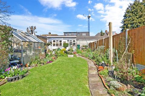 4 bedroom end of terrace house for sale - Felbrigge Road, Ilford, Essex