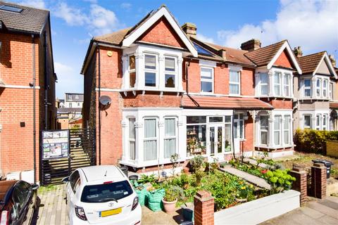 4 bedroom end of terrace house for sale - Felbrigge Road, Ilford, Essex