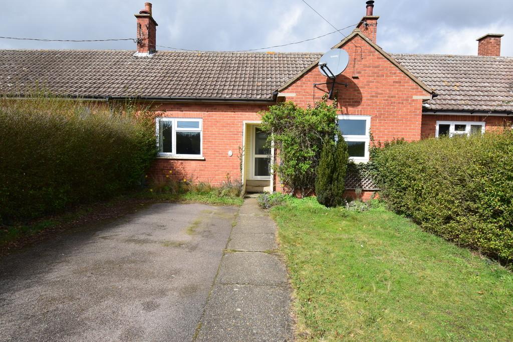 Mill Hill Estate, Aldringham 2 bed terraced bungalow for sale £185,000