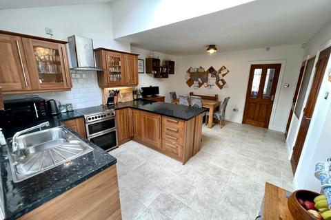 97 Gracemere Crescent, Yardley Wood, Birmingham, B28 0UB