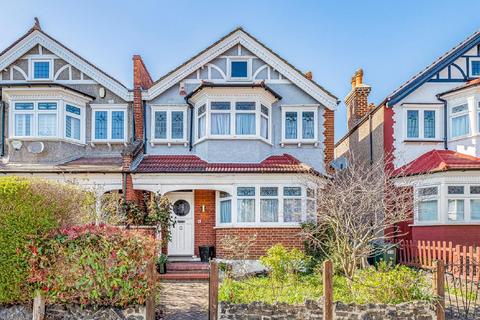 27 Hilldown Road, London, SW16 3DZ