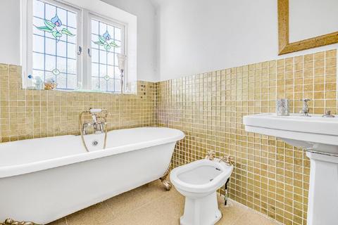 27 Hilldown Road, London, SW16 3DZ