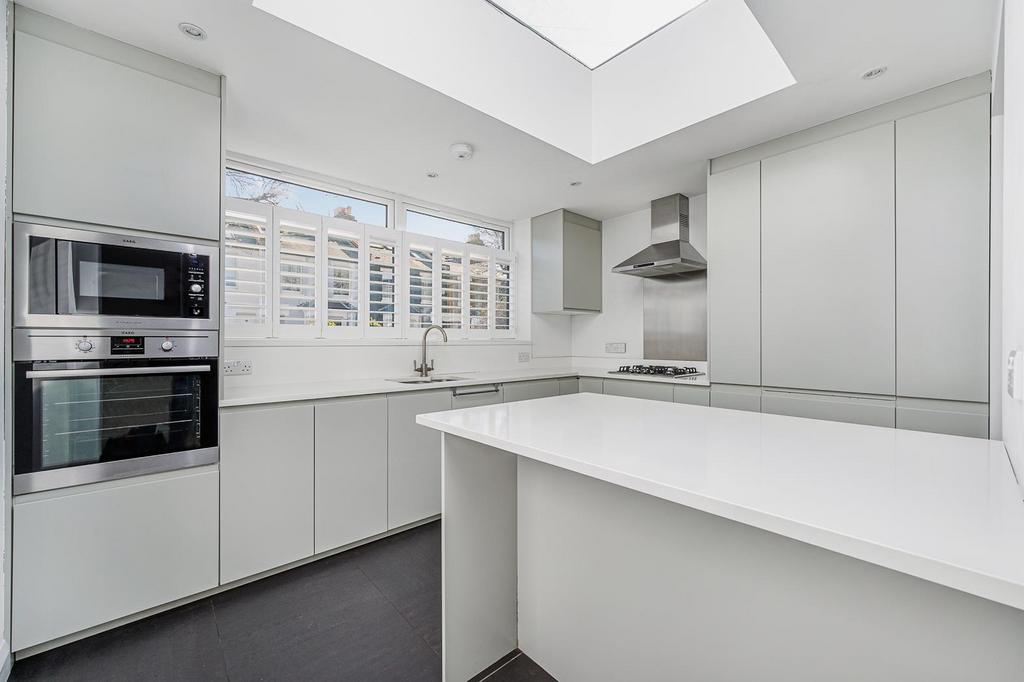 Reckitt Road, Chiswick, W4 2 bed house £925,000