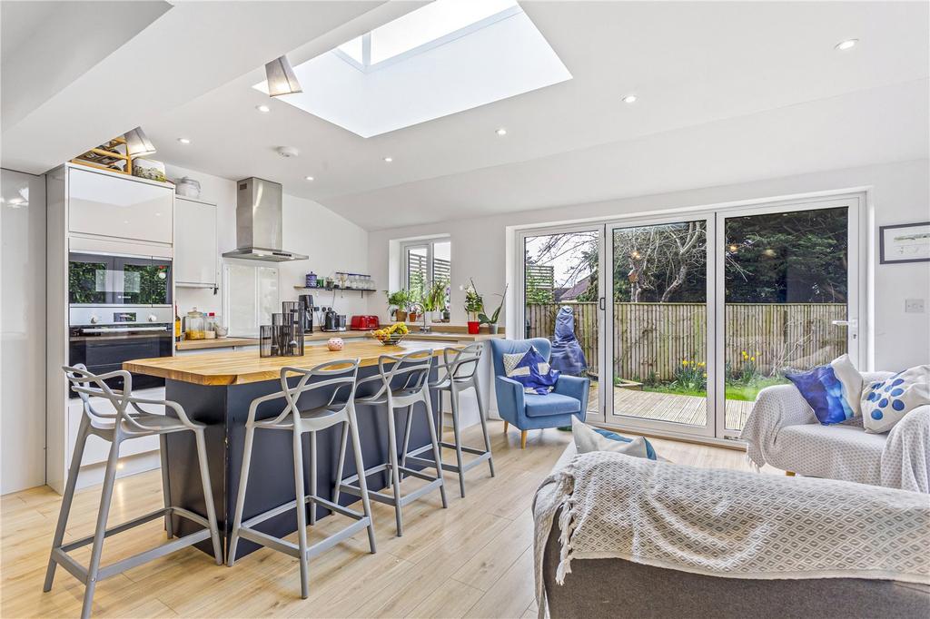 Kitchen/Dining