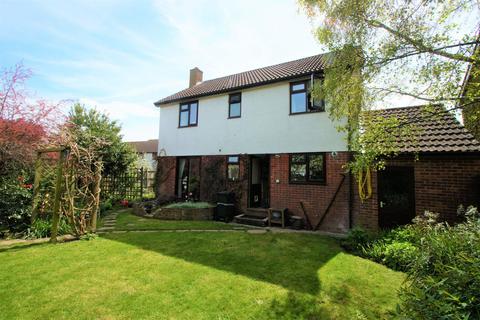 4 bedroom detached house for sale, Woodfield Close, Burnham-on-Sea, Somerset, TA8