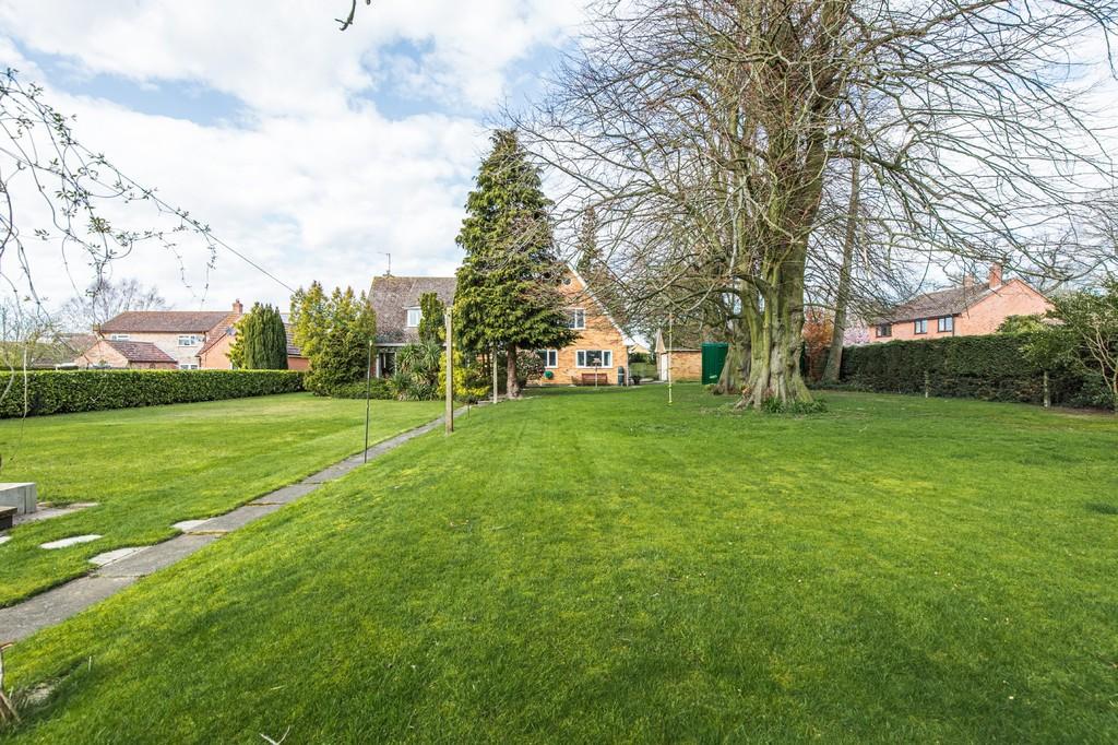 Watlington 5 bed detached house for sale £550,000