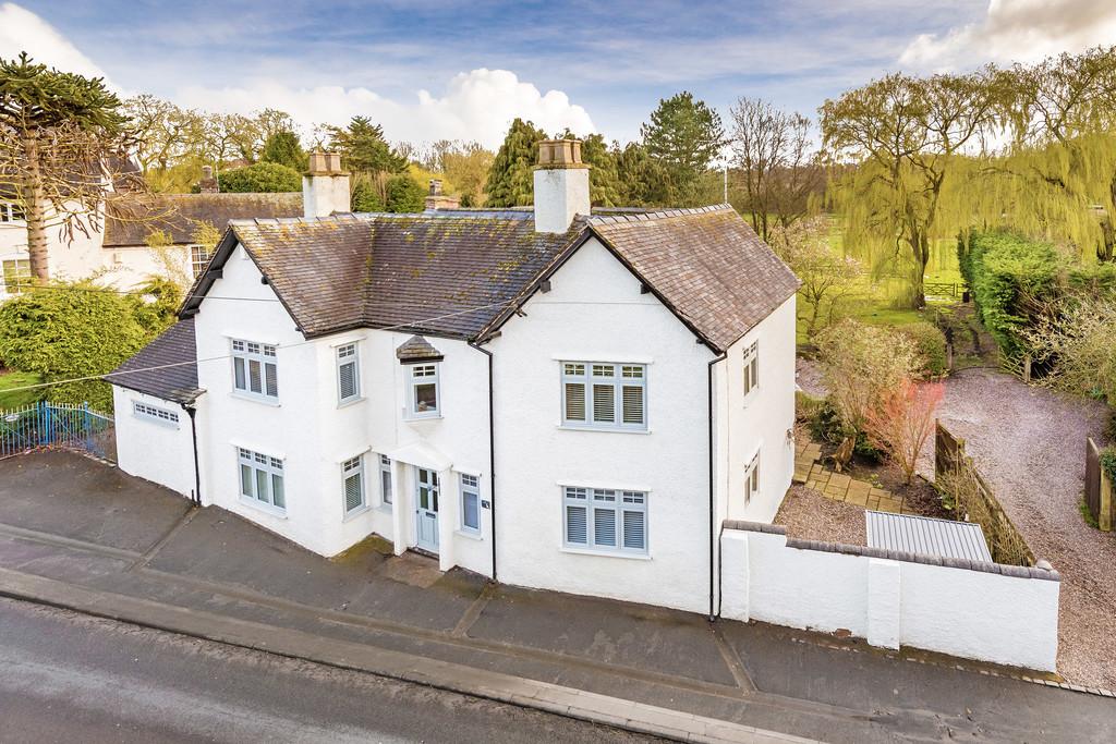 Stafford Road, Gnosall 5 bed detached house £900,000