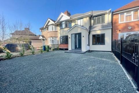 5 bedroom semi-detached house to rent, Boxtree Lane, Harrow Weald