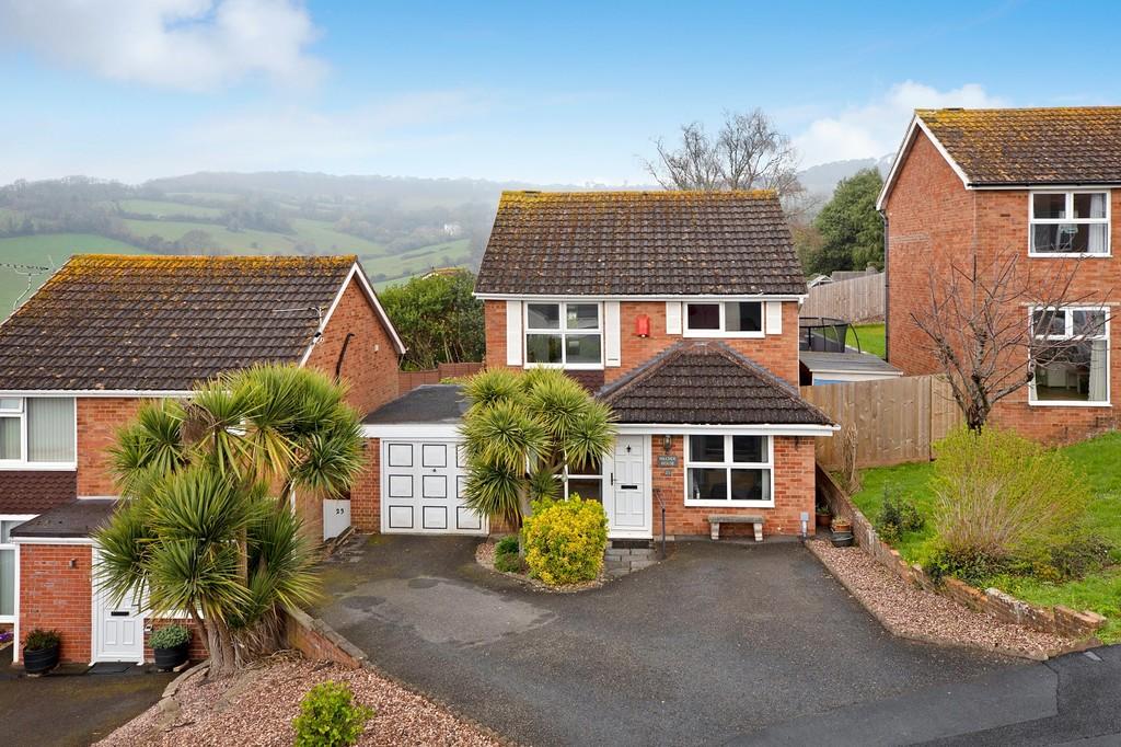 Raleigh Road, Teignmouth 4 bed detached house for sale £365,000