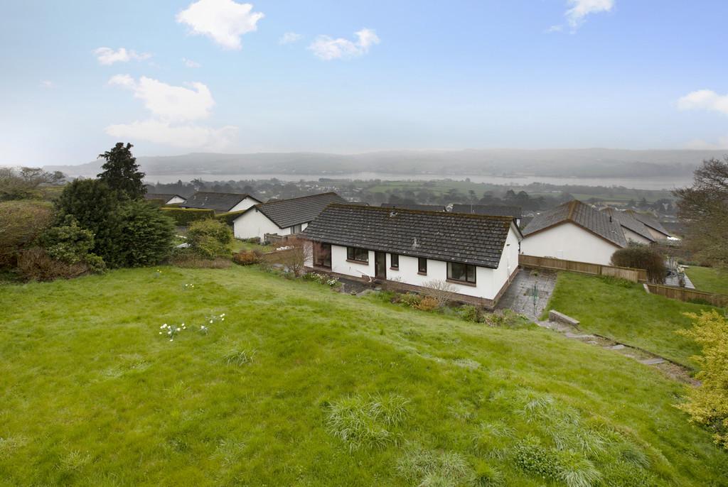 Great Furlong, 3 bed detached bungalow £475,000