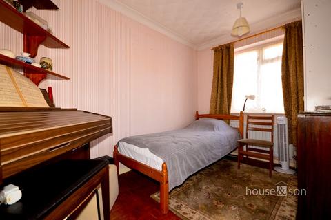 6 Dawn Close, Bournemouth, BH10 4BL