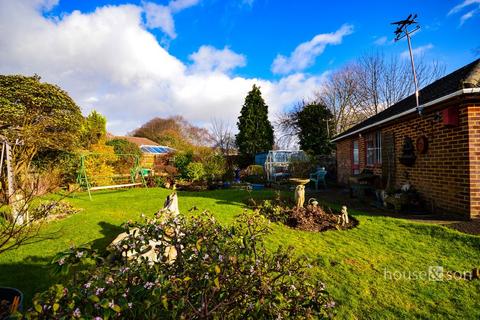 6 Dawn Close, Bournemouth, BH10 4BL