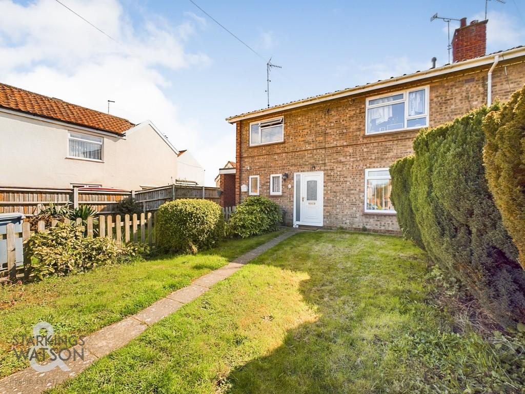 Newton Street, Newton St. Faith, Norwich 2 bed ground floor flat £180,000