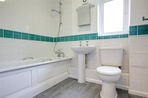 2 bedroom flat to rent, Davey Close, London, N13