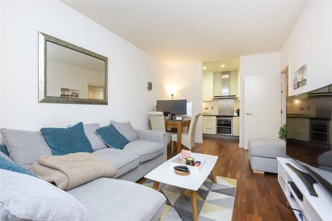 2 bedroom flat to rent - South Quay Square, London