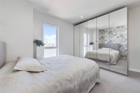 Flat 404, Lotus House, 35 Ovex Close, London, E14 3PP