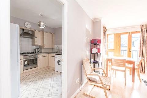 2 bedroom flat to rent, Warriston Road, Edinburgh, EH3