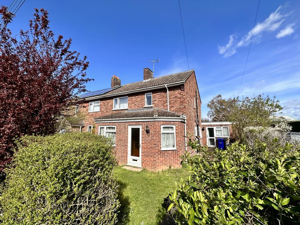 Junction Road, Mildenhall, Bury St.... 4 bed semi-detached house - £275,000