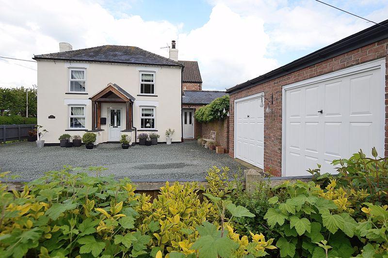 Merryfield House, 25 Walcott Road, Billinghay 4 bed detached house for