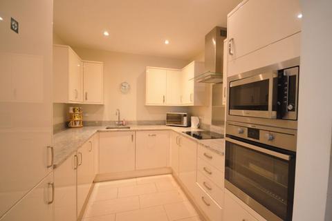 2 bedroom apartment for sale, Wispers Lane, Haslemere Ex Show Apartment - No Onward Chain