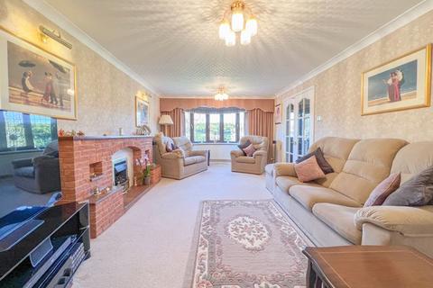 16 Chestnut Close, Streetly, Sutton Coldfield, B74 3EF
