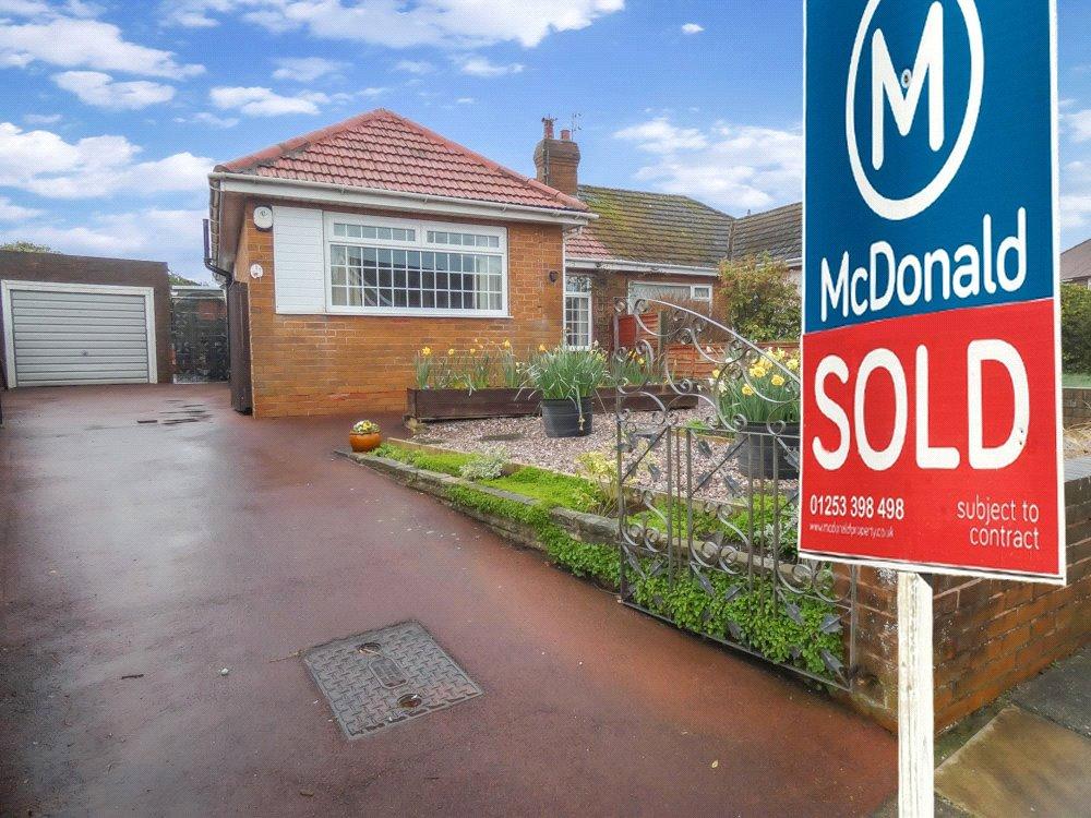 Crofton Avenue, Bispham, Blackpool 2 bed bungalow £165,000