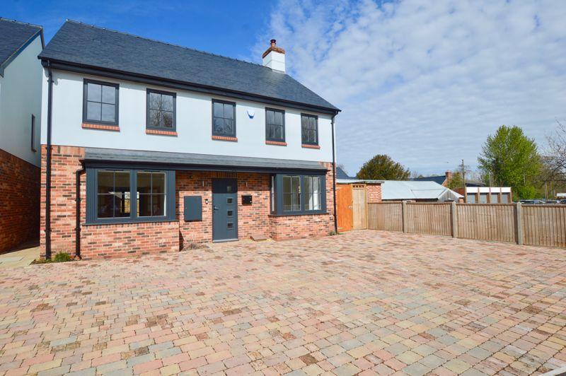 East Road, Oundle 4 bed detached house £565,000