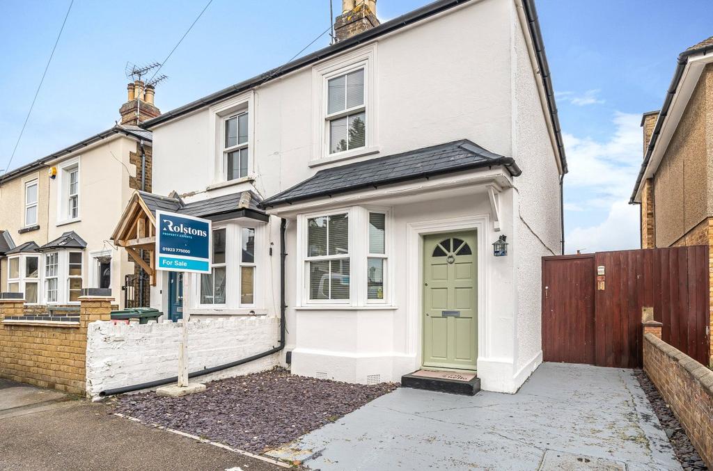 Abbots Langley, Hertfordshire WD5 3 bed semidetached house for sale