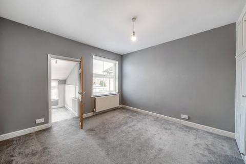 41 Adrian Road, Abbots Langley, WD5 0AG