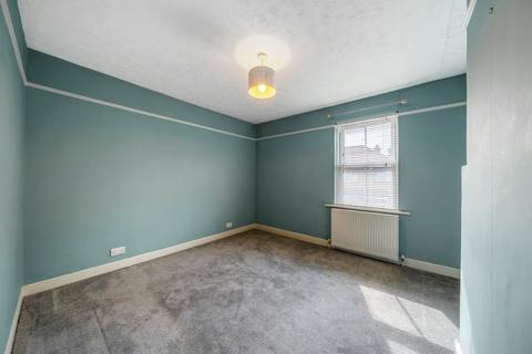 41 Adrian Road, Abbots Langley, WD5 0AG