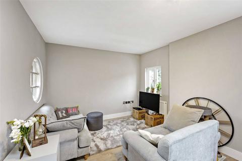 2 bedroom flat to rent, Ambleside Avenue, London, SW16