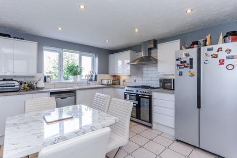 6 bedroom detached house for sale - Tiverton Crescent, Kingsmead, Milton Keynes