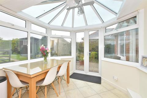 3 bedroom detached bungalow for sale - Cowes Road, Newport, Isle of Wight