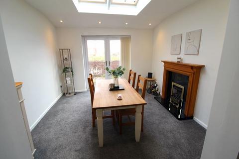 2 bedroom end of terrace house for sale, Ormonds Close, Bradley Stoke