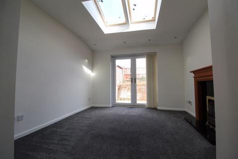 2 bedroom end of terrace house for sale, Ormonds Close, Bradley Stoke