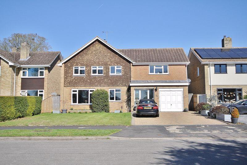 WOODLANDS ROAD, Witney OX28 2DR 4 bed detached house for sale £825,000
