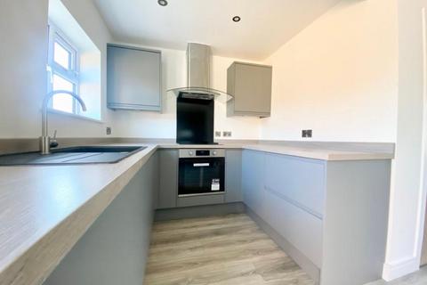 4 bedroom semi-detached house to rent, Saunders Piece, Ampthill, Bedfordshire, MK45 2PX