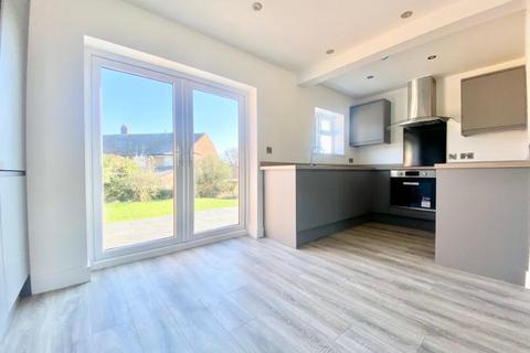 4 bedroom semi-detached house to rent, Saunders Piece, Ampthill, Bedfordshire, MK45 2PX